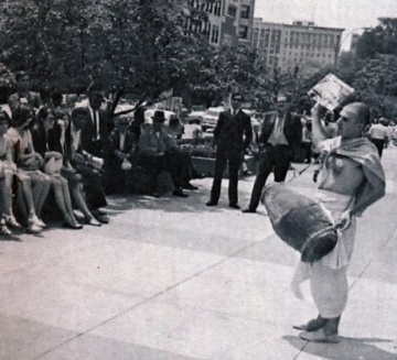 Bharadvaja das preaching on Boston Common in 1970